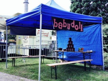 照片: Baby Doll Wesel